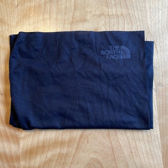 The North Face Neck Gators - Picture 2 of 4